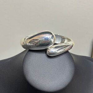 Silver Tone Polished Clamper Bangle Bracelet Contemporary Classy